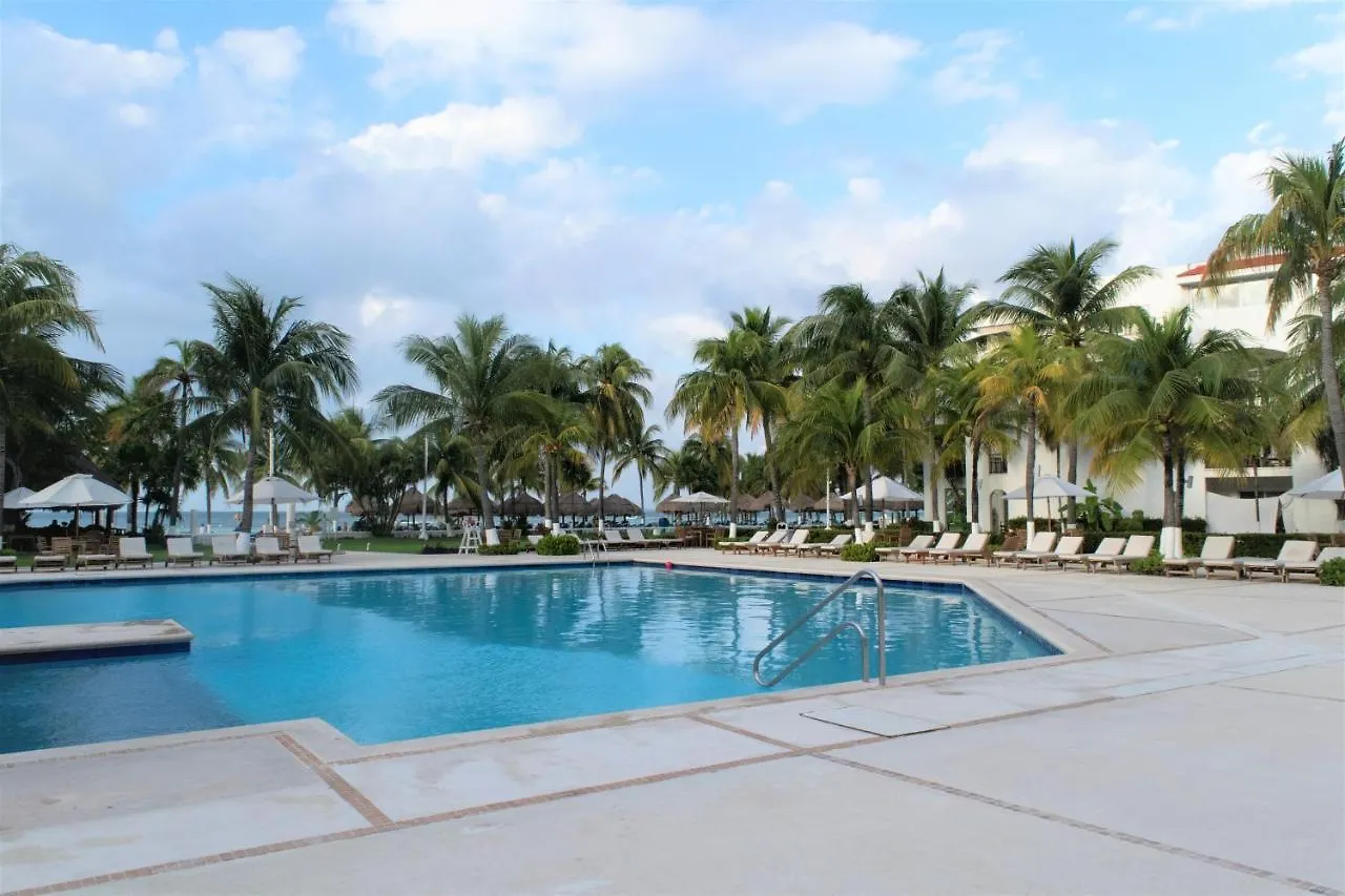 Oceanfront Condo At Voted Best Cancun Sandy Beach Mexico