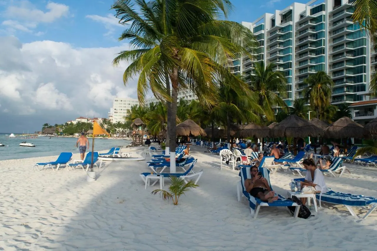 Oceanfront Condo At Voted Best Cancun Sandy Beach Aparthotel